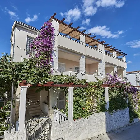 Apartment With A Parking Space Mavarstica, Ciovo - 17821 Trogir
